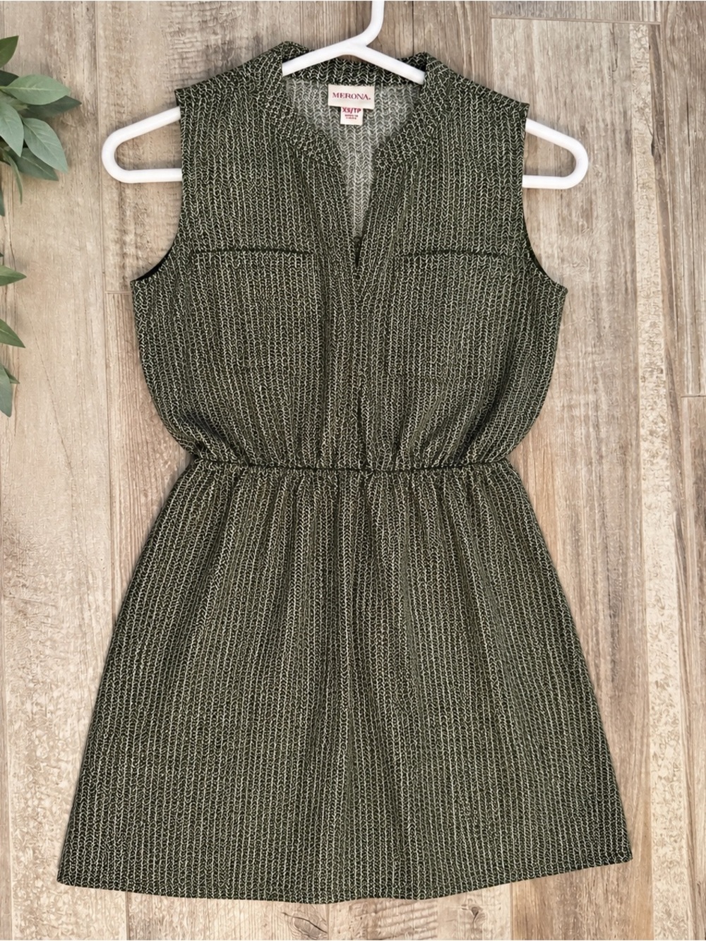 Merona XS Olive & Cream Sleeveless Shirt Dress Elastic chest & Waist Pockets